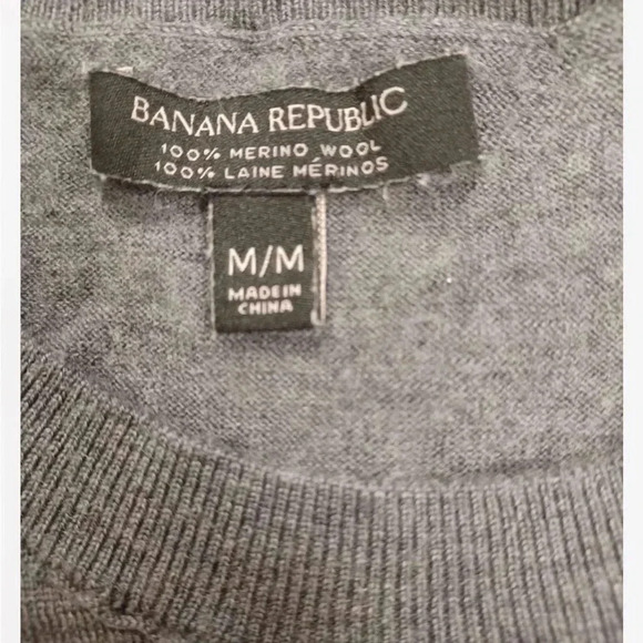 Banana Republic Grey 100% Merino Wool  Decorative Arm Slits Top Size Medium - Picture 6 of 8